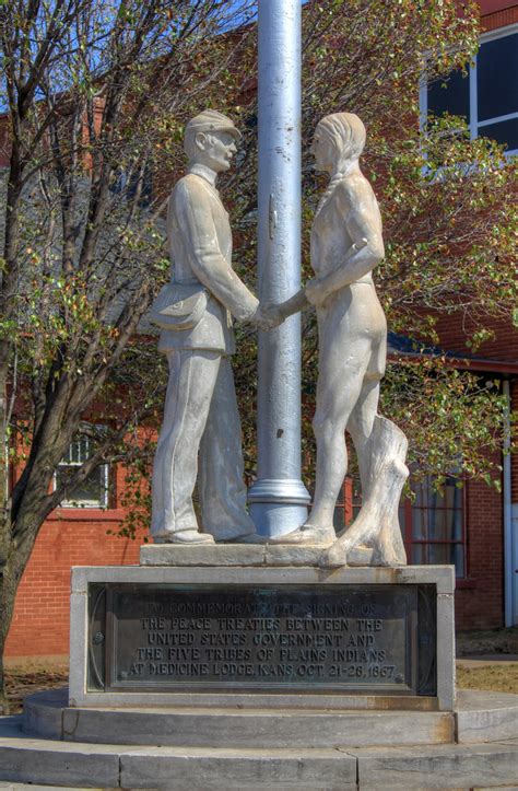 Peace Pact Monument .